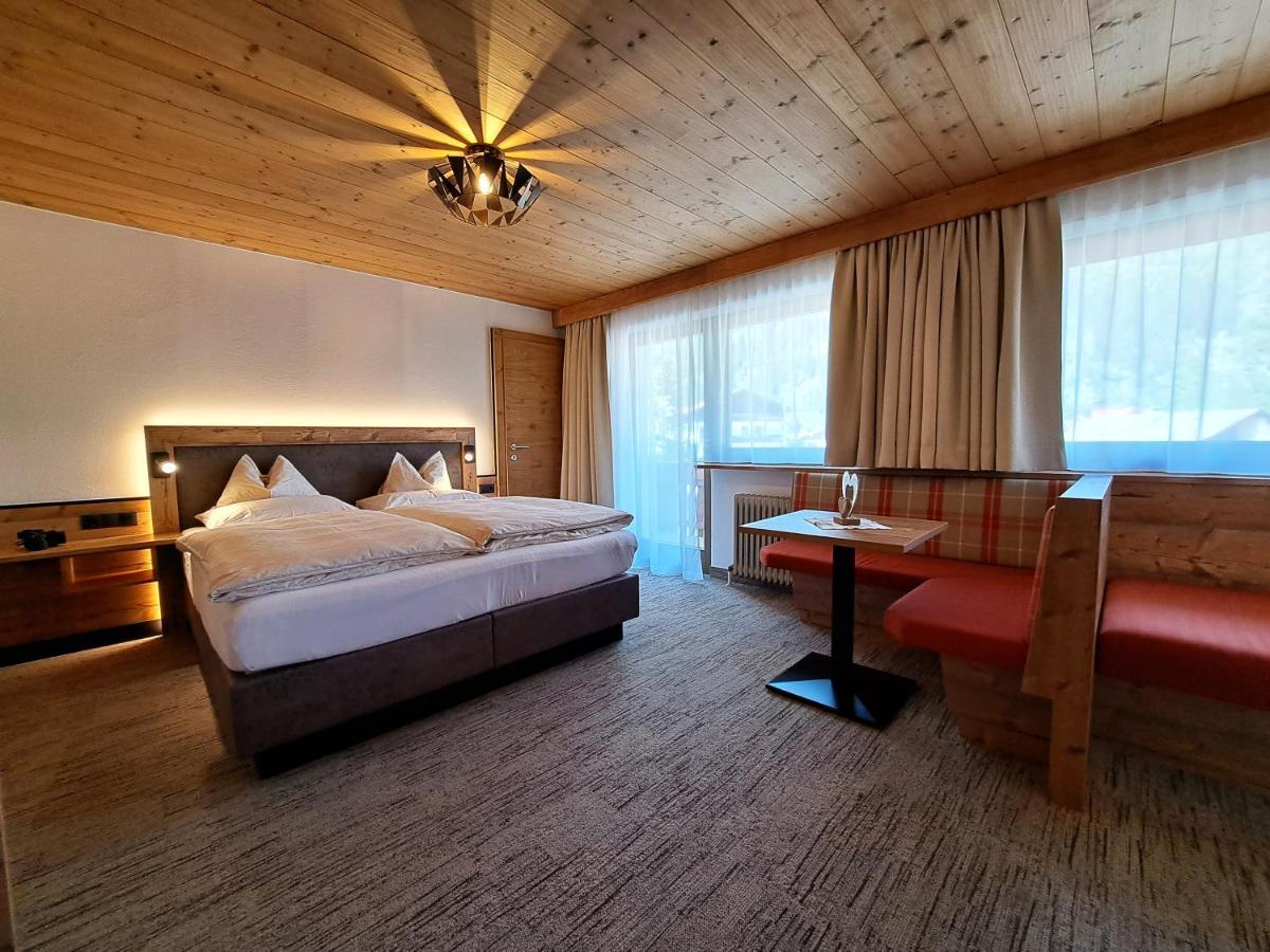 Gaestehaus Hochmuth Mayrhofen Exteriör bild