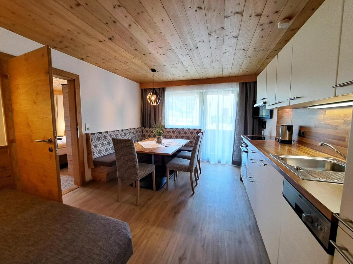 Gaestehaus Hochmuth Mayrhofen Exteriör bild