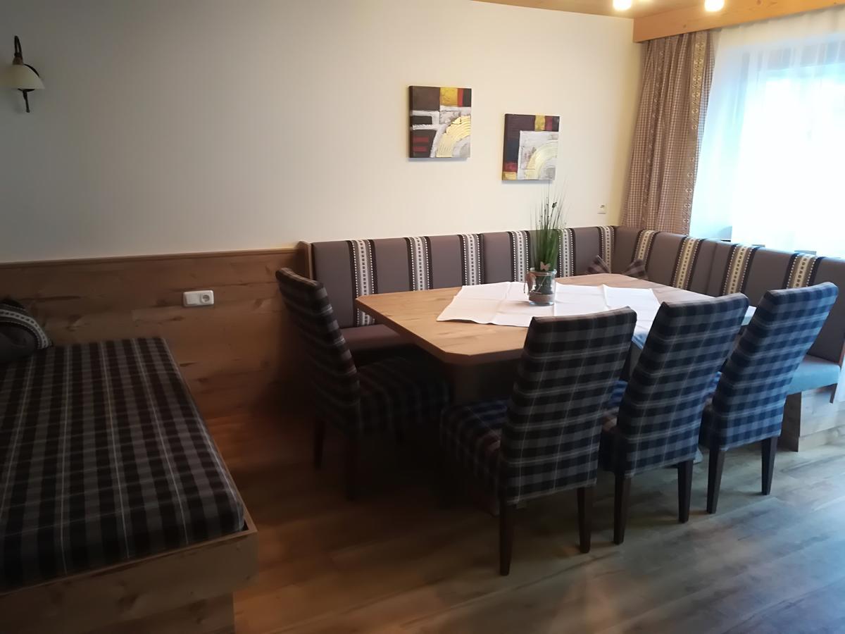 Gaestehaus Hochmuth Mayrhofen Exteriör bild